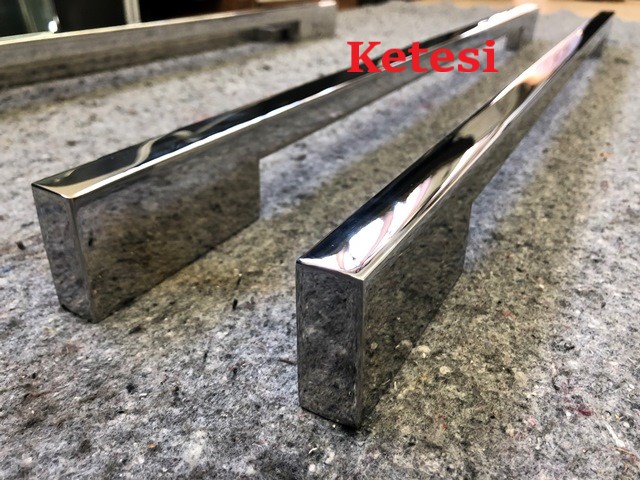 Puxador para Porta de Vidro ou Madeira – Ref. 8800 Inox